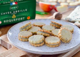 bfde9f36219b516f58f6b83be55c4e4a3ac122f3-recette-sables-roquefort-emilien-fromages-(1)